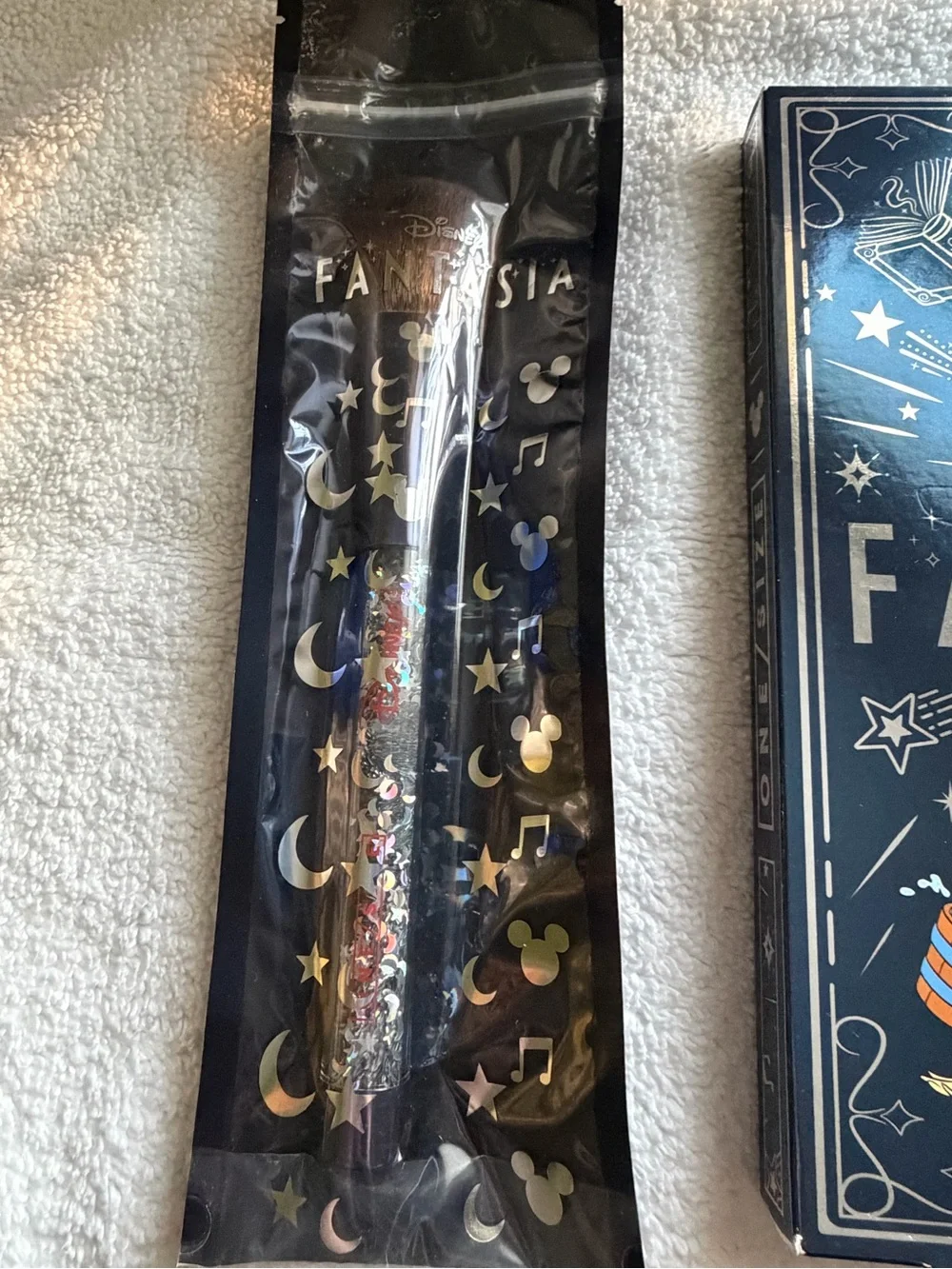ONE/SIZE Disney ltd edition pallet — Rose, gold ltd edition highlighter, brush